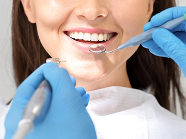 How to target the right audience for dental clinics through paid media campaigns?
